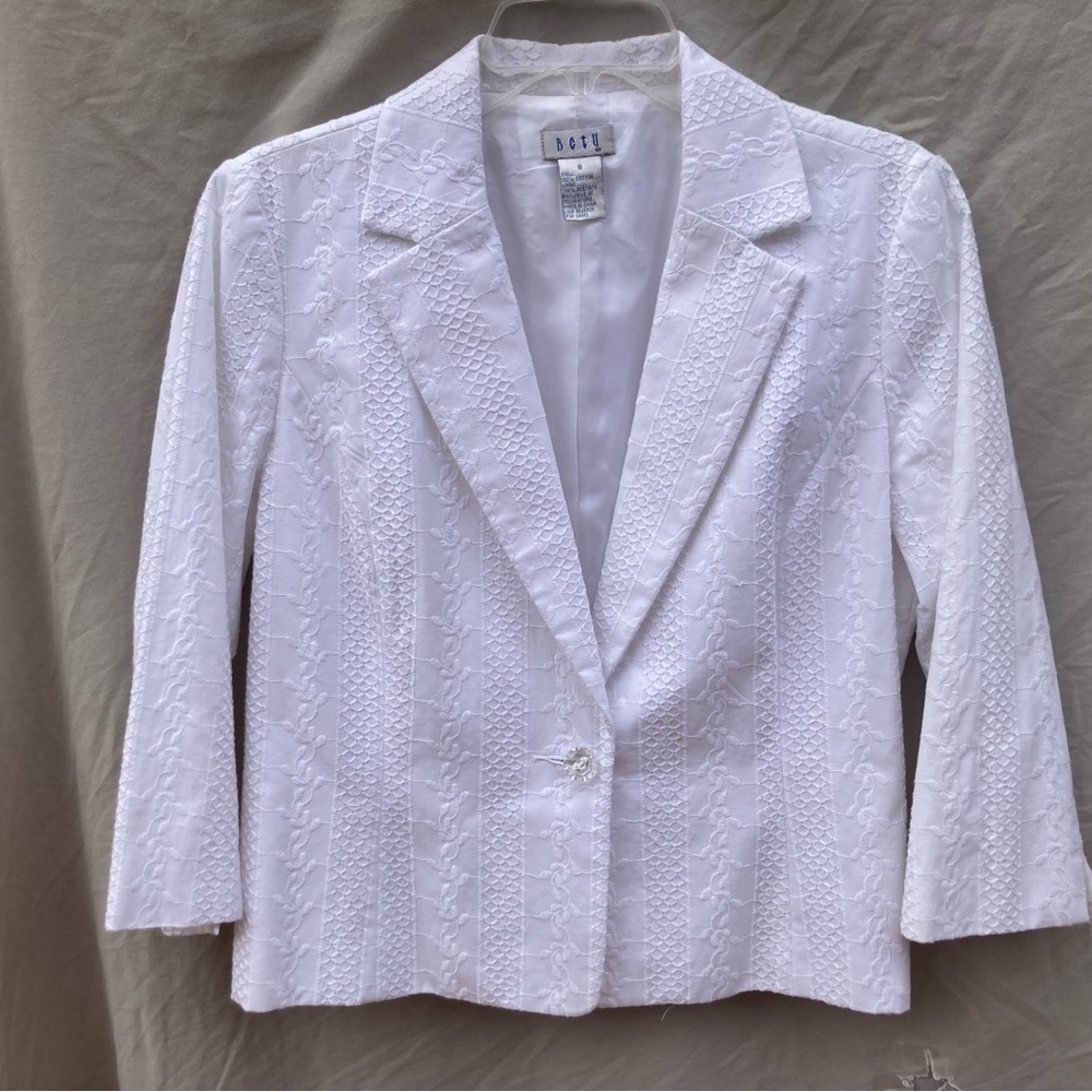 Betu White Cotton Embroidered Blazer Never Worn Size 8